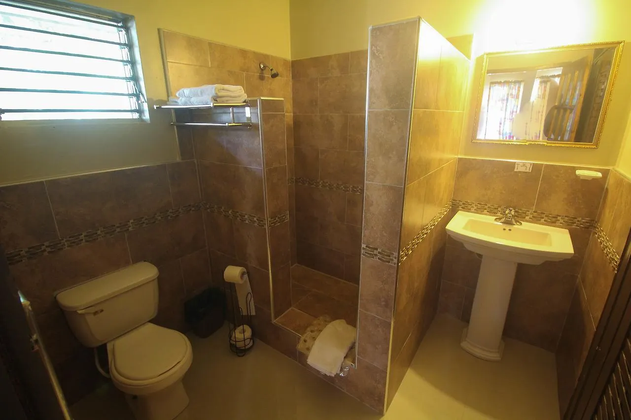 Moonrisevillas Negril Apartment